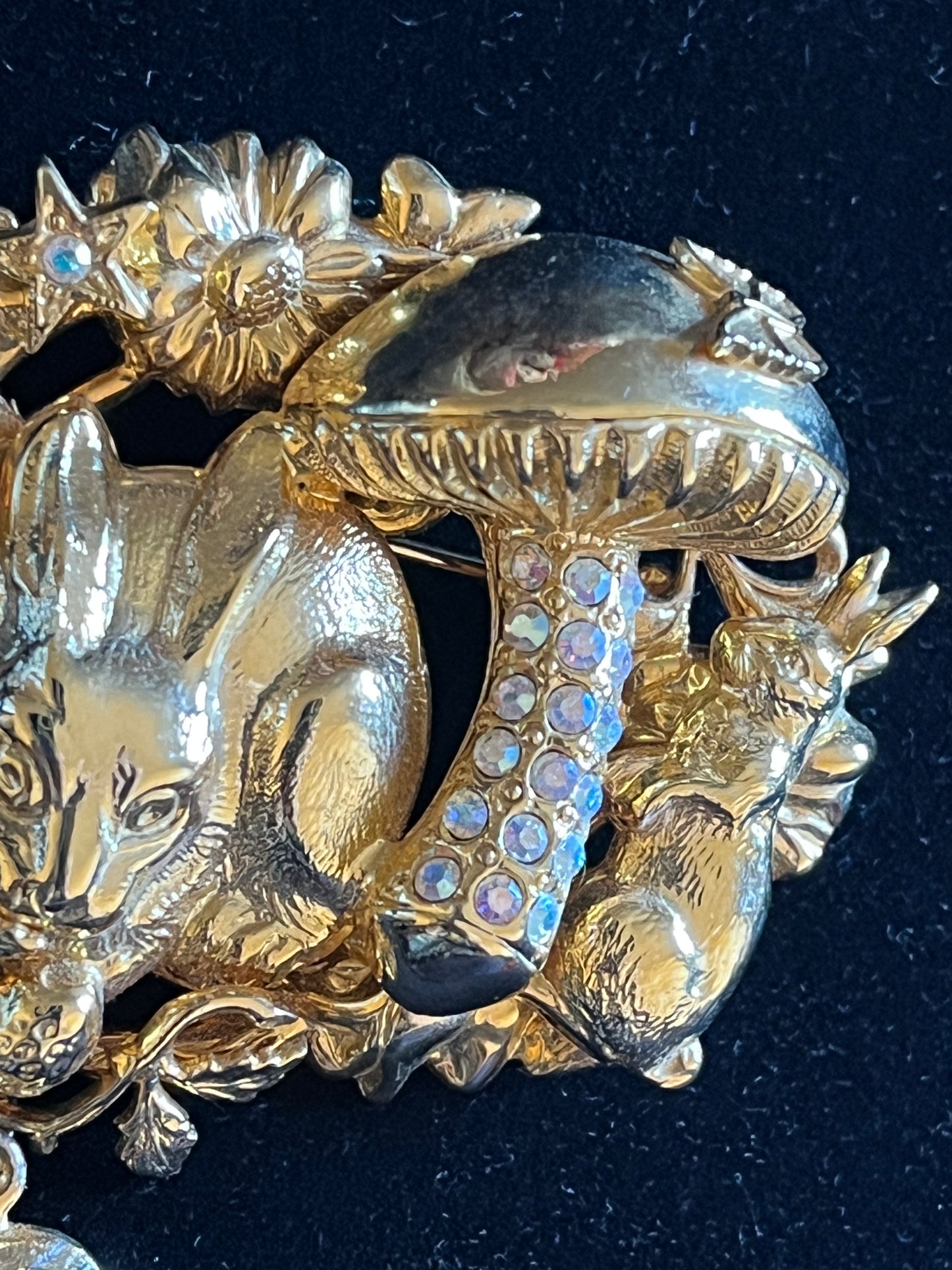 Vintage Kirks Folly Woodland Bunny Brooch – Mushroom & “I Love U” Heart Charm – Signed